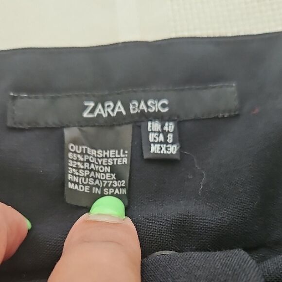 Zara Black Pencil Skirt Sleek Design - Picture 2 of 16